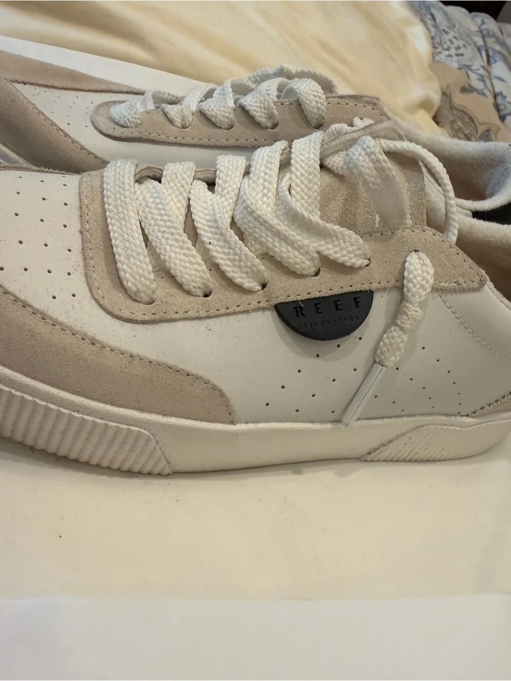 Reef Women's White and Beige Sneakers